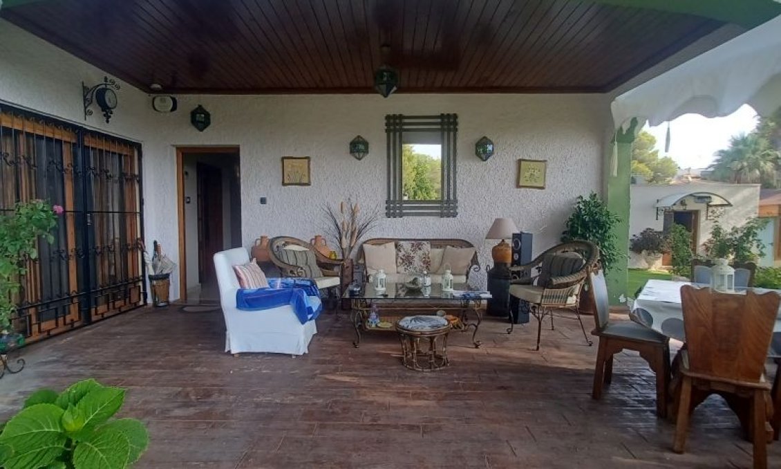 Revente - Villa -
Orihuela Costa - Costa Blanca