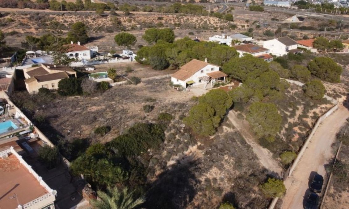 Revente - Villa -
Orihuela Costa - Costa Blanca