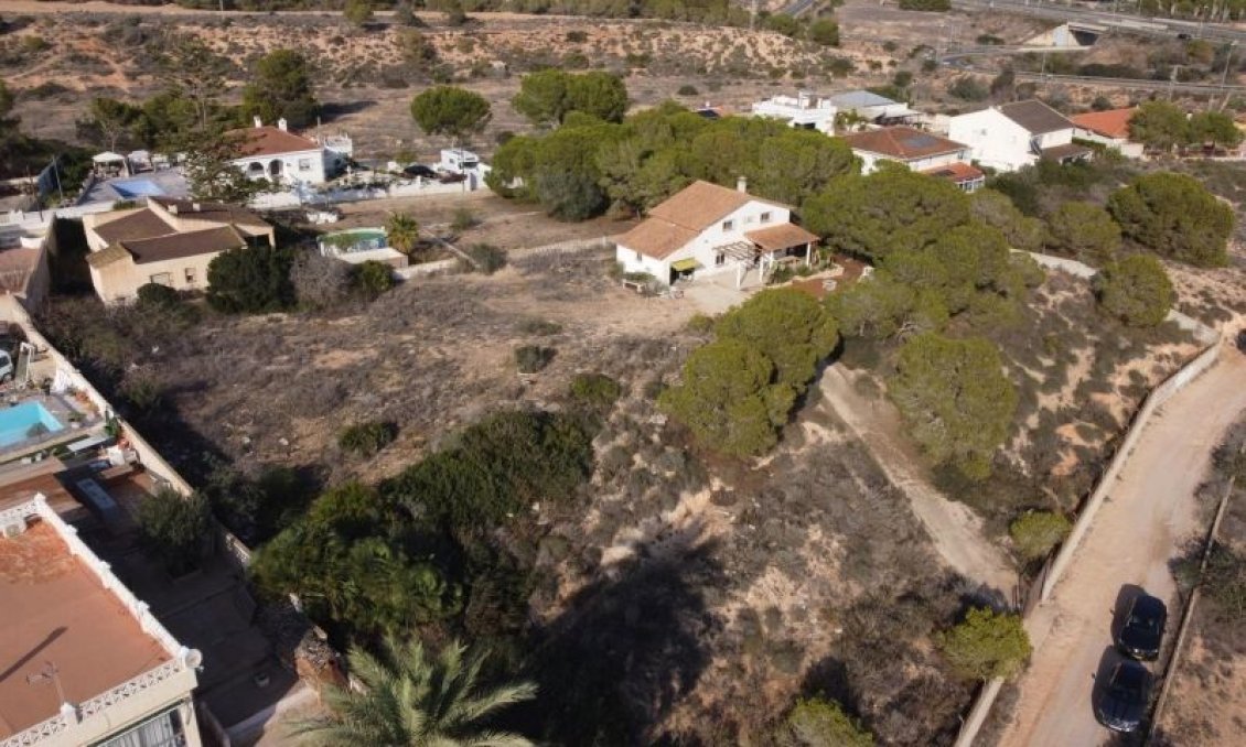 Revente - Villa -
Orihuela Costa - Costa Blanca