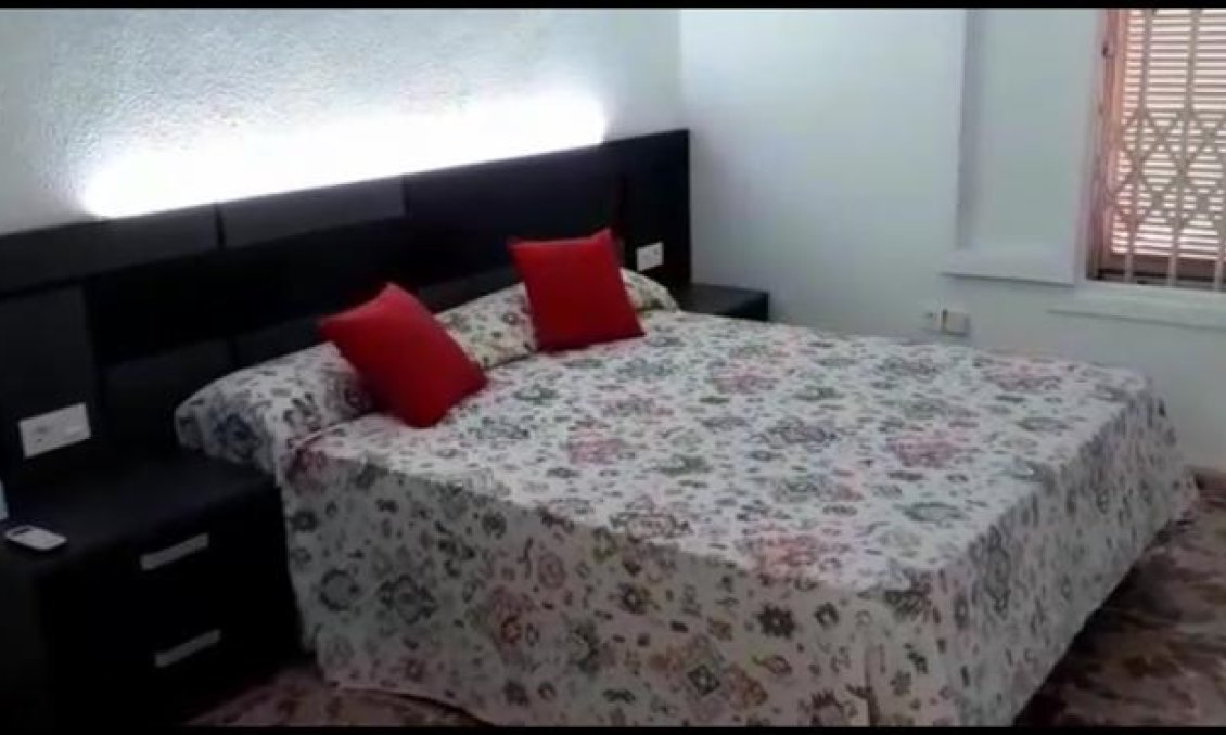 Wiederverkauf - Villa -
Torrevieja - Costa Blanca