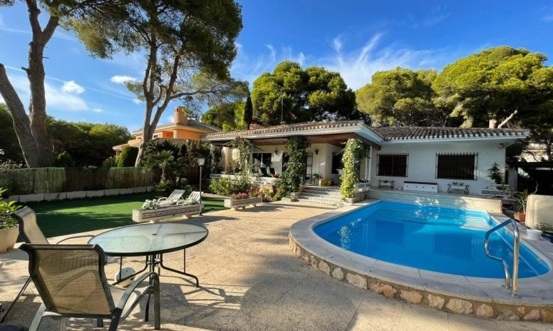 Segunda mano - Villa -
Campoamor - Costa Blanca