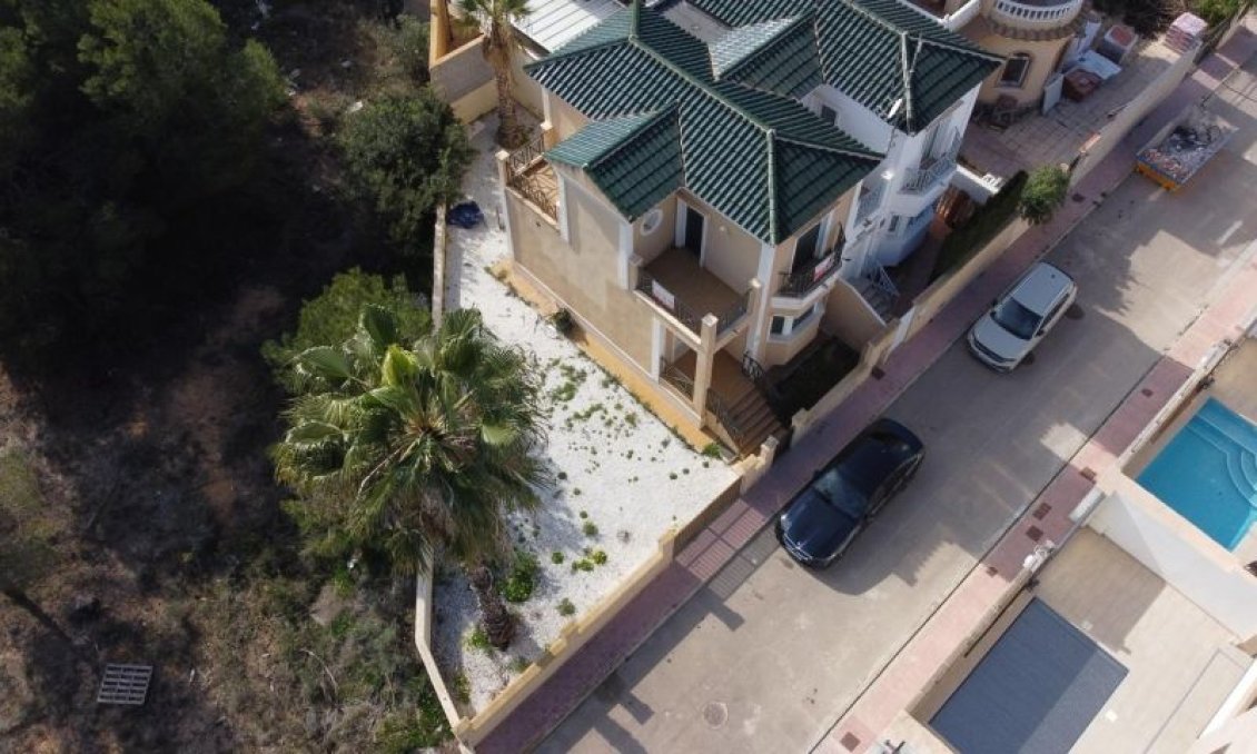 Segunda mano - Villa -
Orihuela - Inland