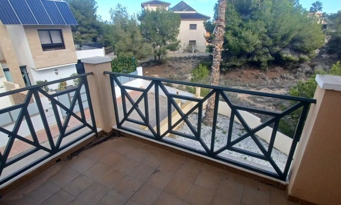 Segunda mano - Villa -
Orihuela - Inland