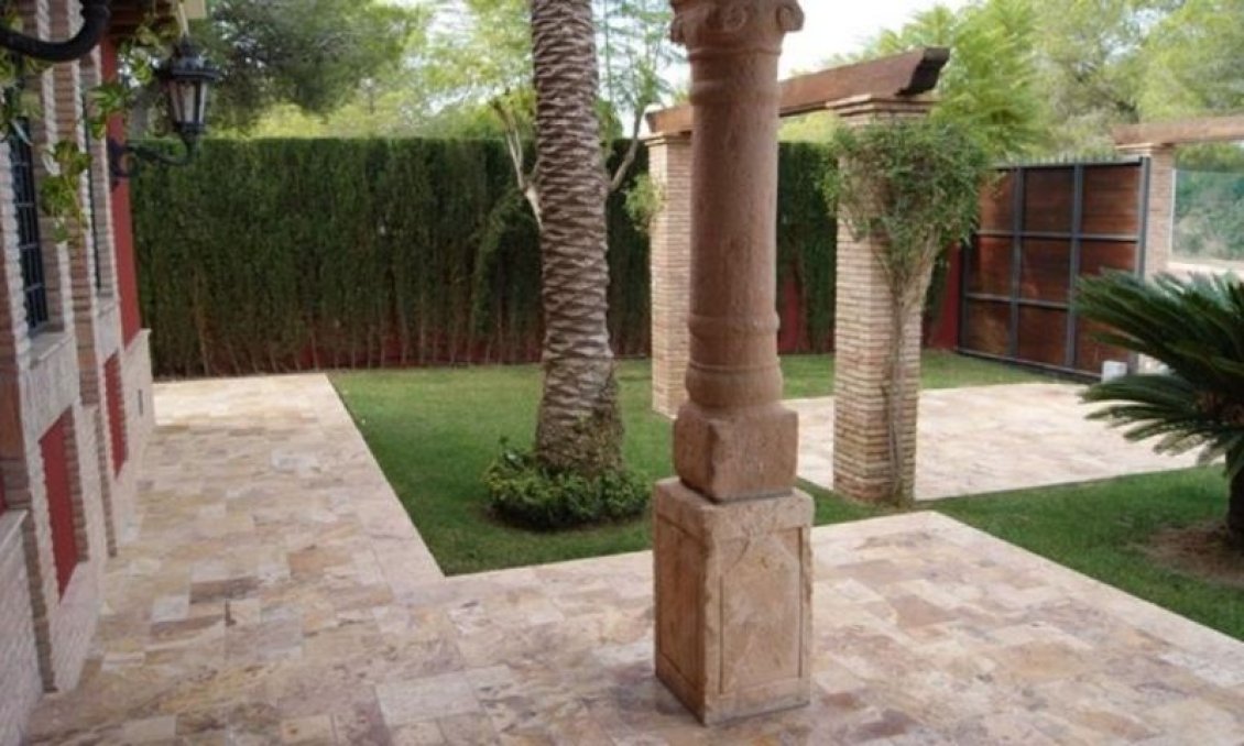 Wiederverkauf - Villa -
Campoamor - Costa Blanca