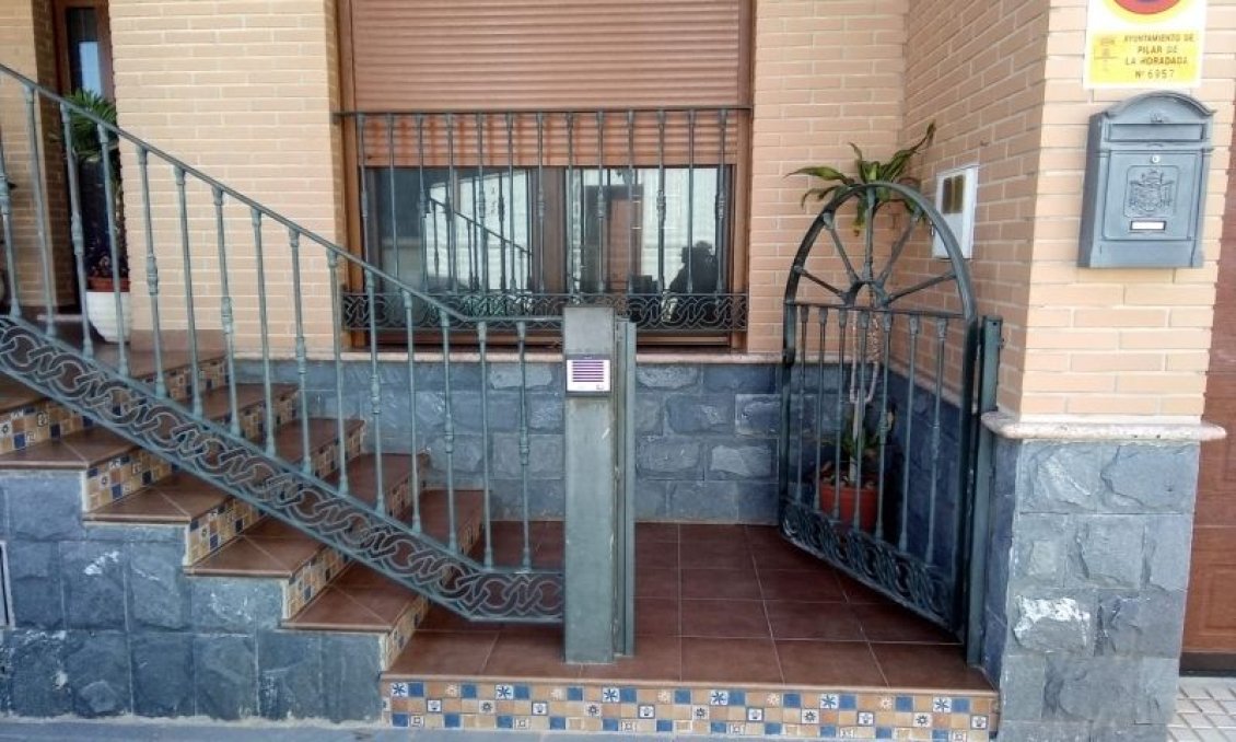 Segunda mano - Villa -
Pilar de la Horadada - Costa Blanca