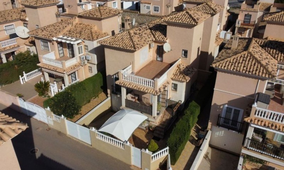 Segunda mano - Villa -
Orihuela Costa - Costa Blanca
