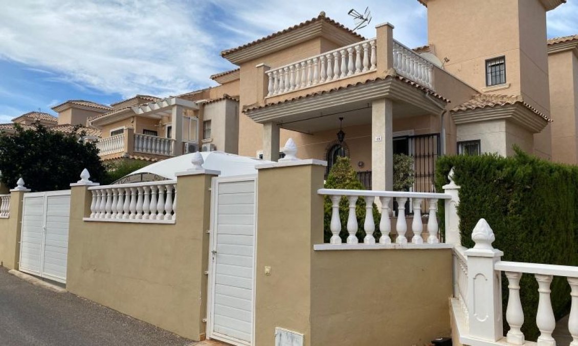 Segunda mano - Villa -
Orihuela Costa - Costa Blanca