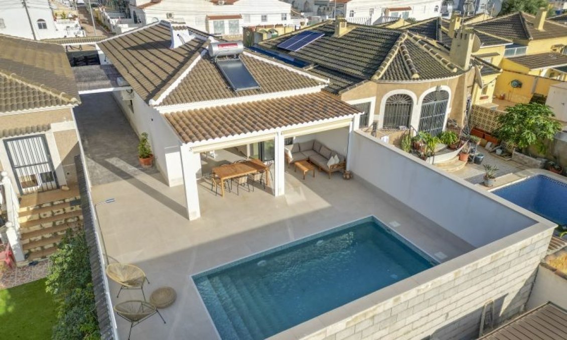 Segunda mano - Villa -
Torrevieja - Costa Blanca