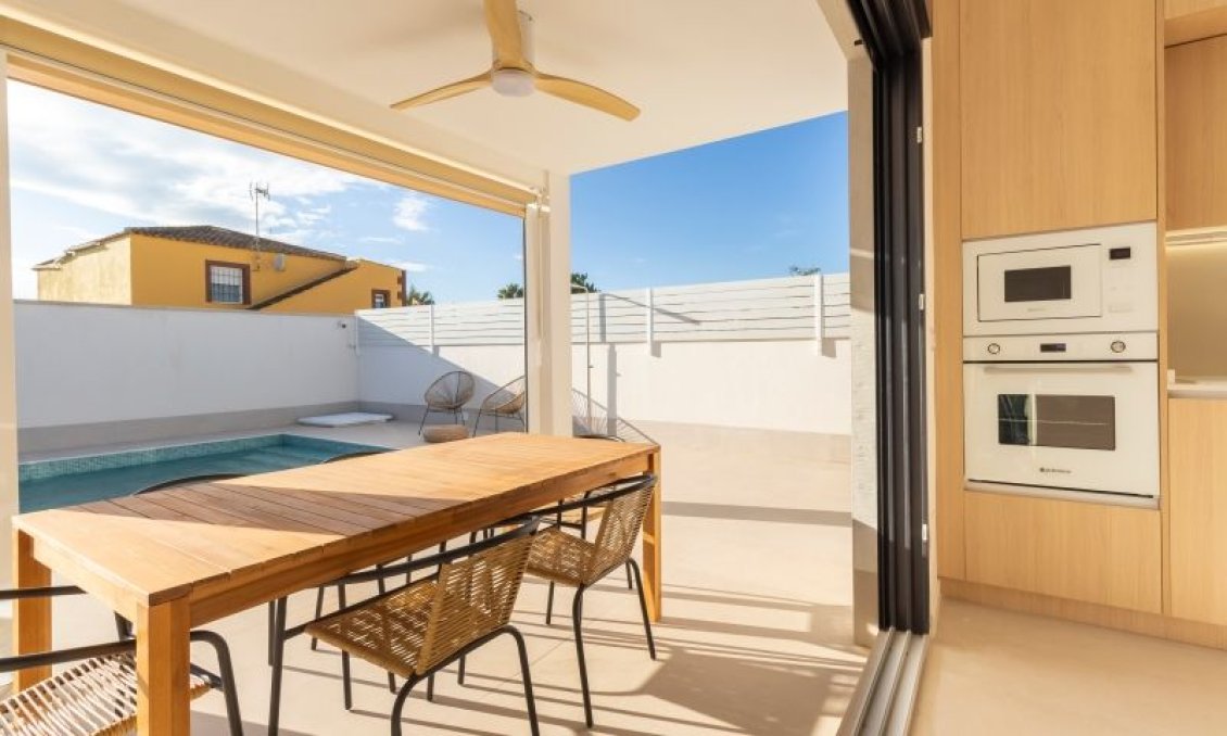 Segunda mano - Villa -
Torrevieja - Costa Blanca