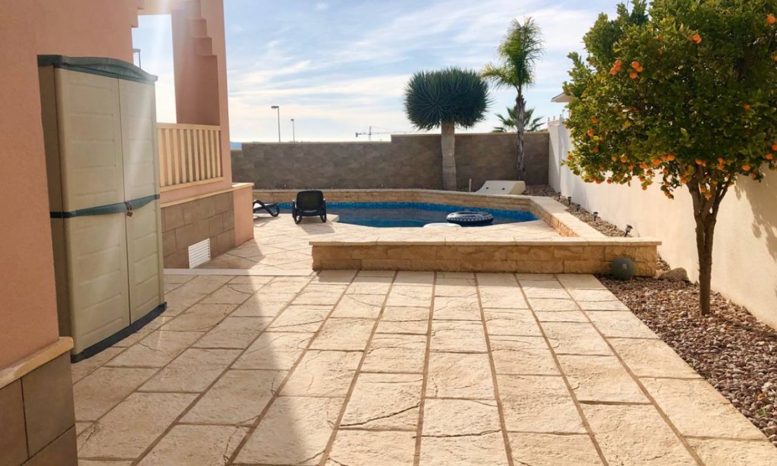 Segunda mano - Villa -
Ciudad Quesada - Costa Blanca