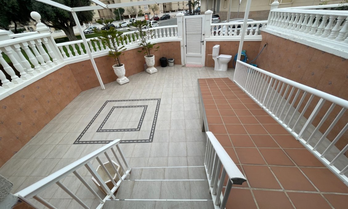 Wiederverkauf - Town House -
Guardamar del Segura - Costa Blanca