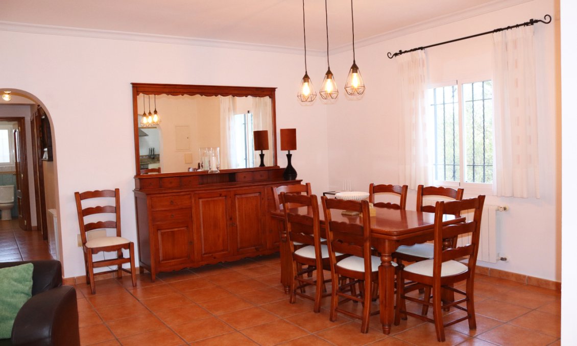 Wiederverkauf - Villa -
Orba - Inland