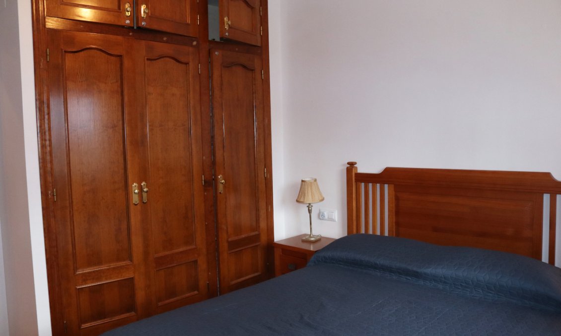 Wiederverkauf - Villa -
Orba - Inland