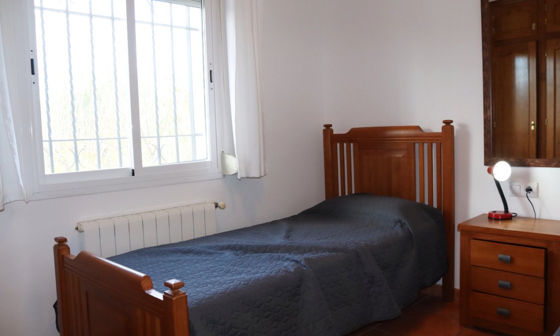 Wiederverkauf - Villa -
Orba - Inland
