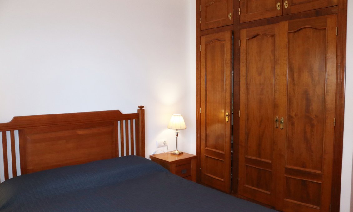 Wiederverkauf - Villa -
Orba - Inland