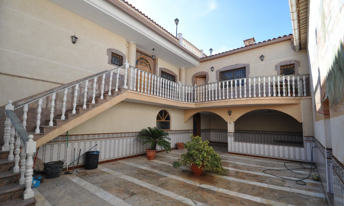 Segunda mano - Town House -
Algueña - Inland