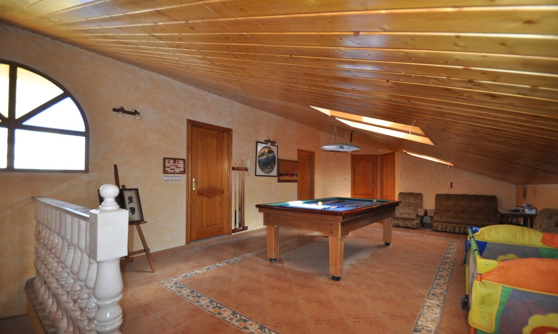 Segunda mano - Town House -
Algueña - Inland