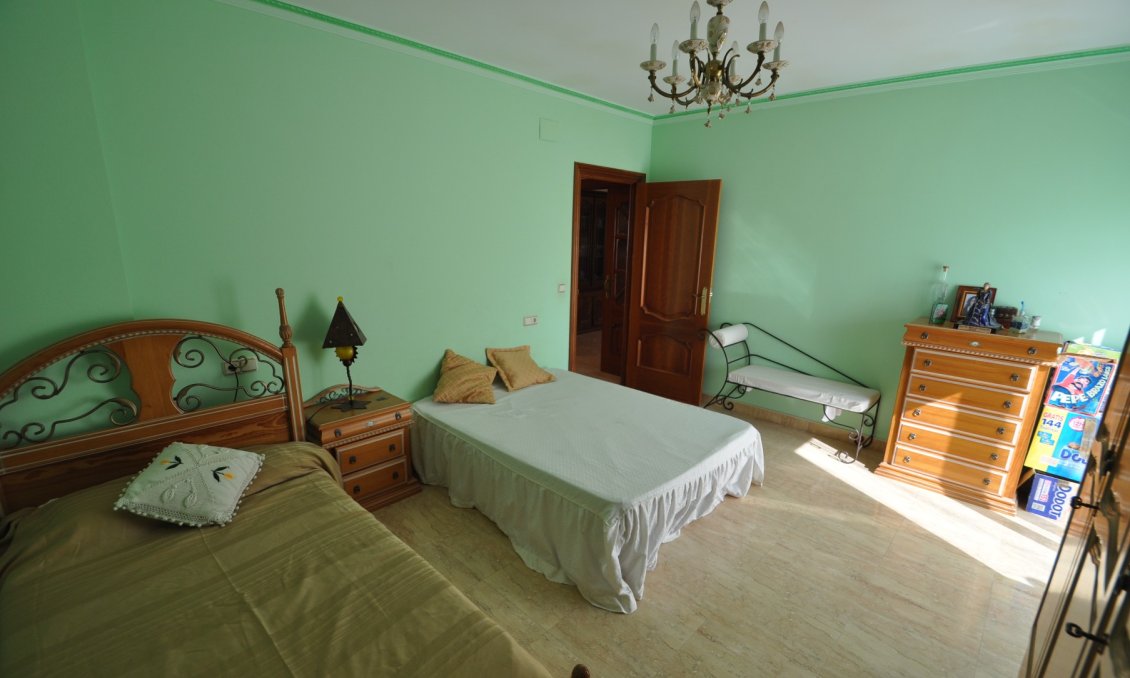 Segunda mano - Town House -
Algueña - Inland