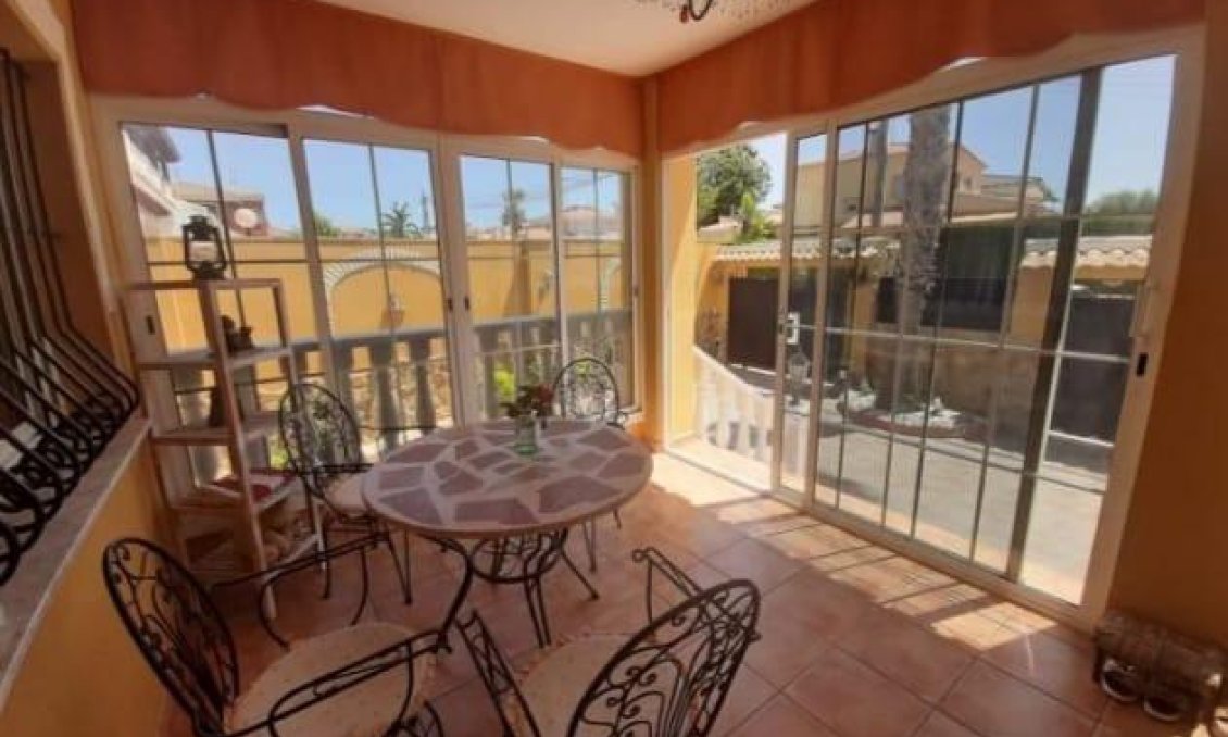 Revente - Villa -
Torrevieja - Aguas Nuevas