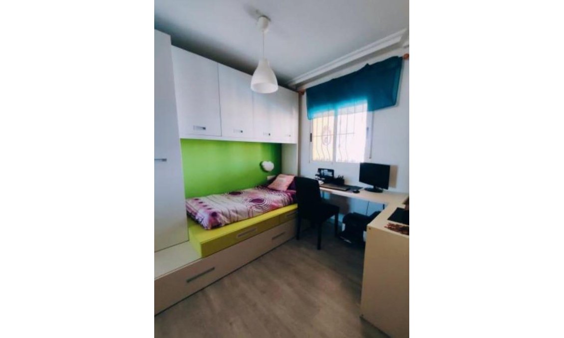 Revente - Villa -
Torrevieja - Aguas Nuevas