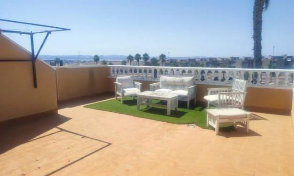 Revente - Villa -
Torrevieja - Aguas Nuevas