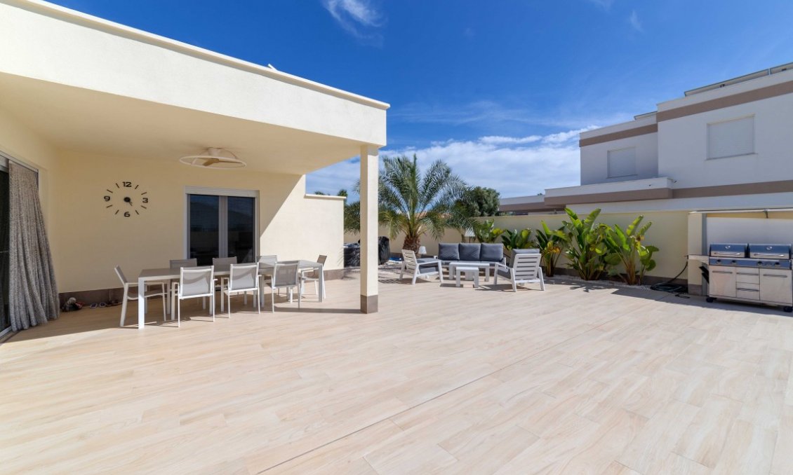 Segunda mano - Villa -
Torrevieja - Costa Blanca