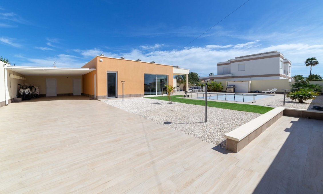 Segunda mano - Villa -
Torrevieja - Costa Blanca