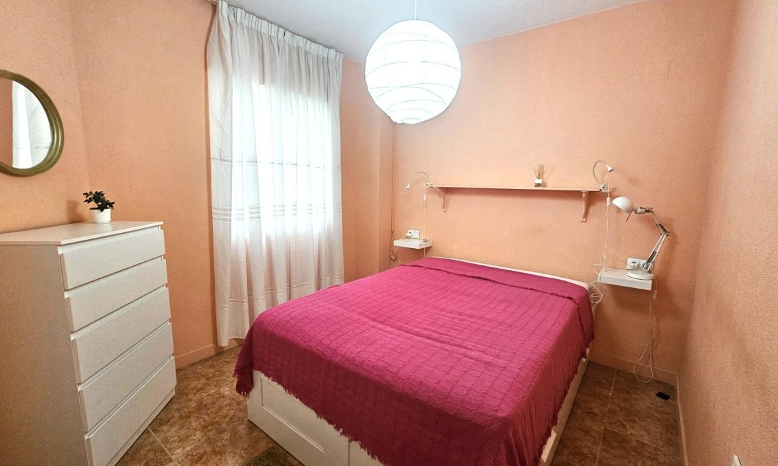 Segunda mano - Apartamento -
Torrevieja - Centro