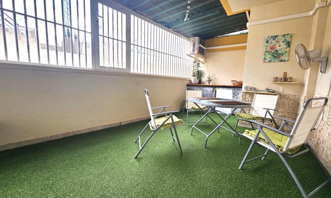 Segunda mano - Apartamento -
Torrevieja - Centro
