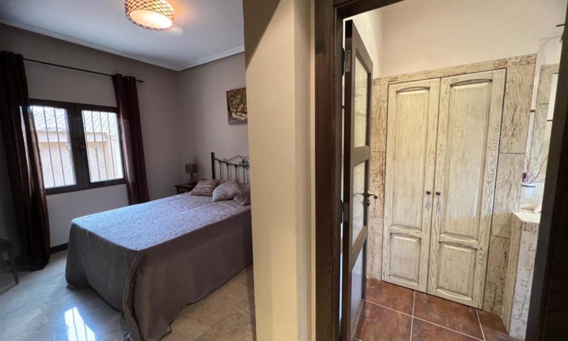 Segunda mano - Villa -
Ciudad Quesada - Costa Blanca