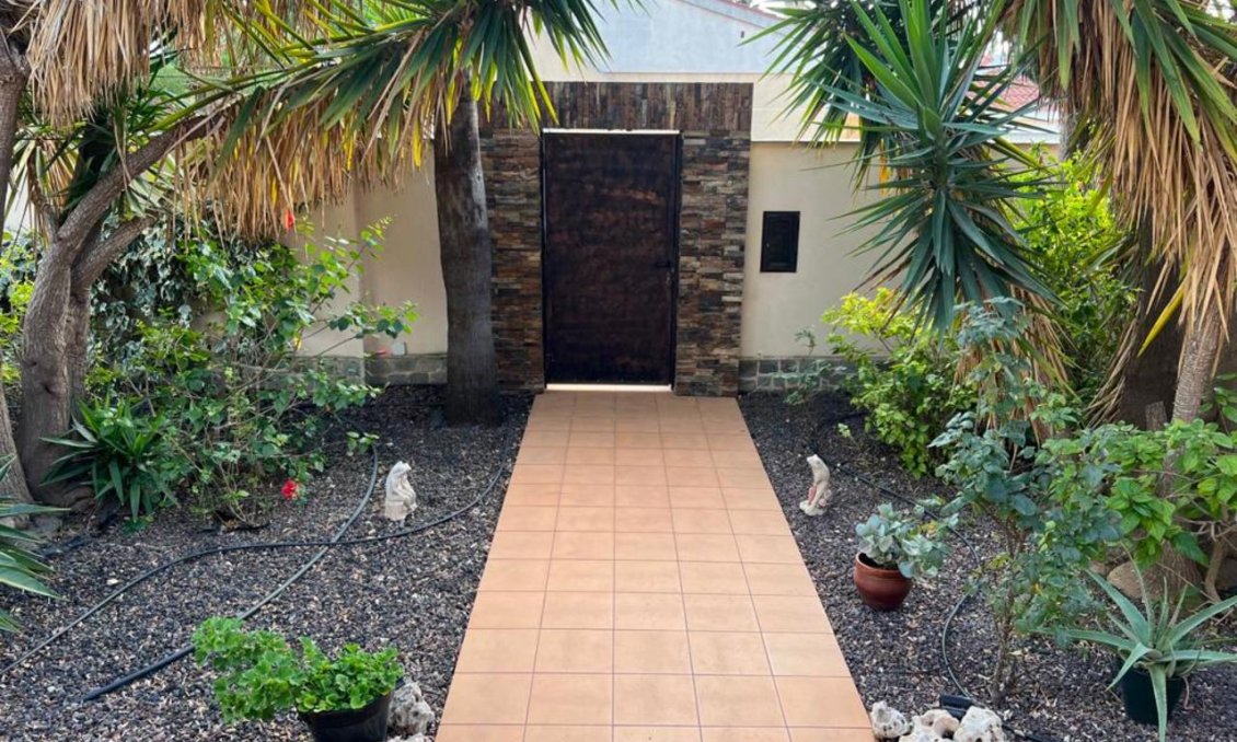 Segunda mano - Villa -
Ciudad Quesada - Costa Blanca