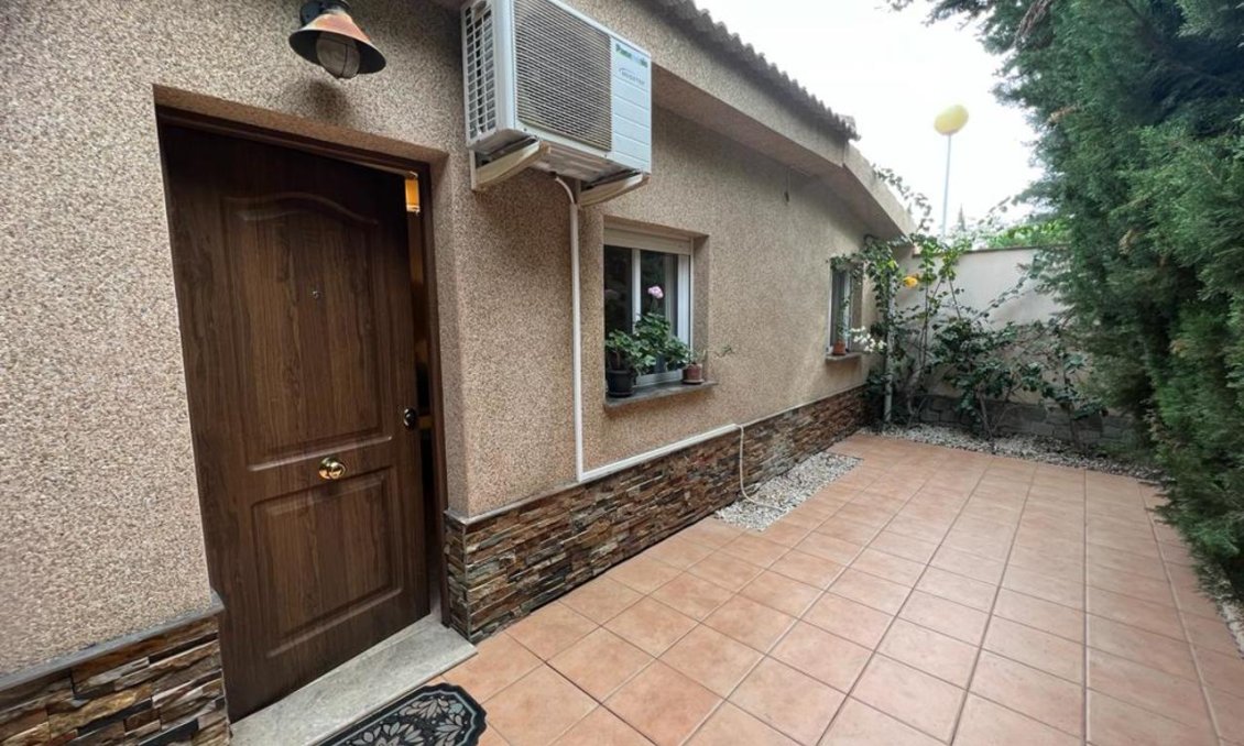 Segunda mano - Villa -
Ciudad Quesada - Costa Blanca