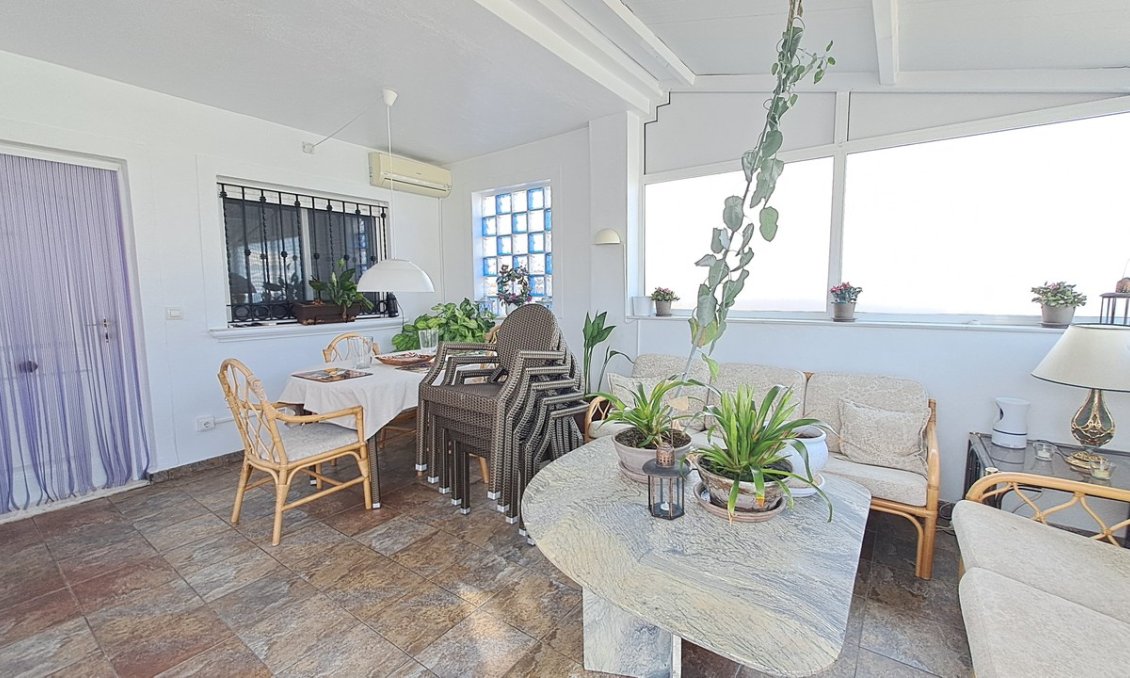 Wiederverkauf - Villa -
Punta Prima - Costa Blanca