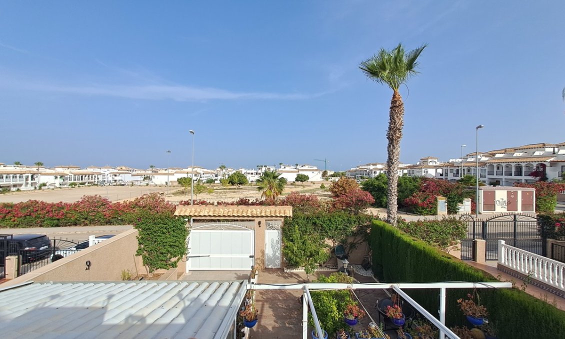 Wiederverkauf - Villa -
Punta Prima - Costa Blanca