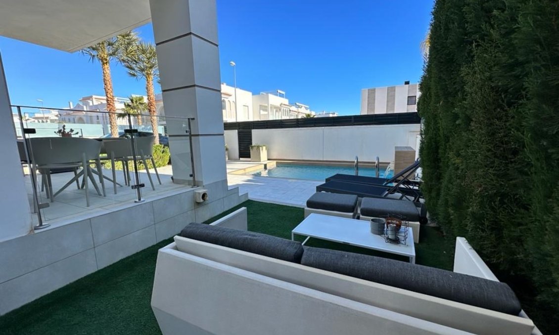Segunda mano - Villa -
Ciudad Quesada - Costa Blanca