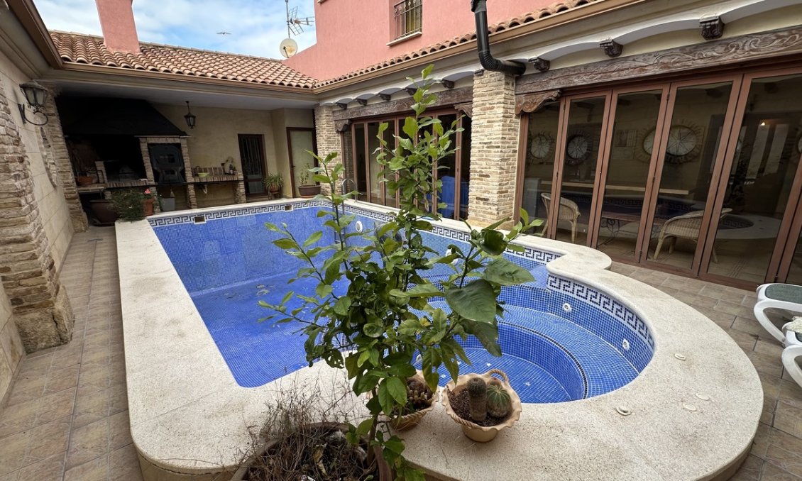Segunda mano - Villa -
San Miguel de Salinas - Inland