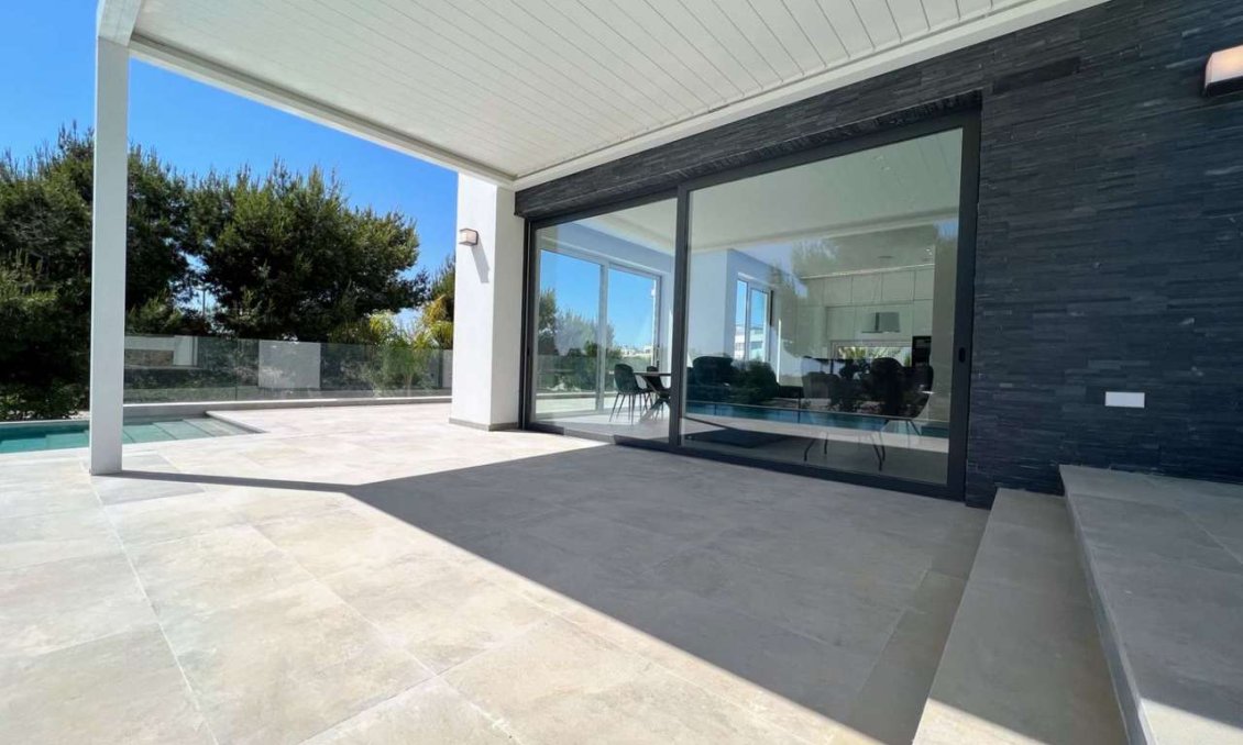 Segunda mano - Villa -
Las Colinas Golf - Costa Blanca