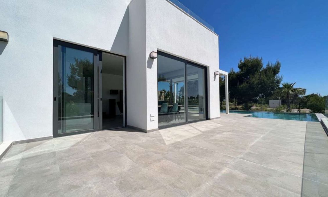 Segunda mano - Villa -
Las Colinas Golf - Costa Blanca