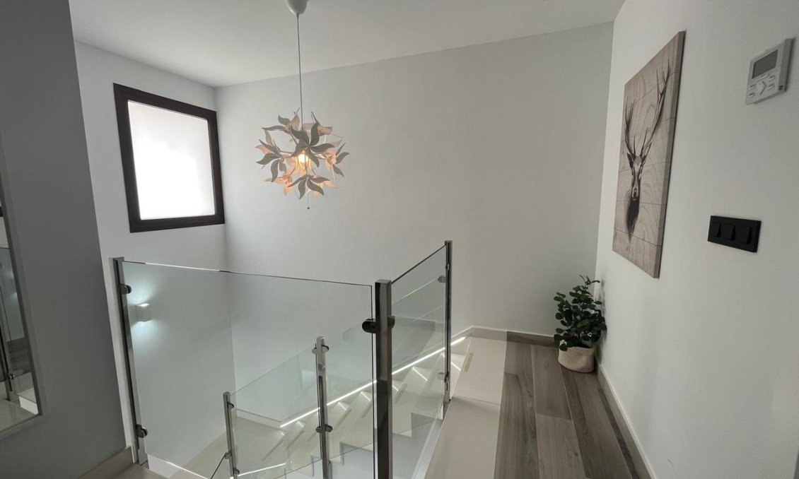 Segunda mano - Villa -
Los Altos - Costa Blanca