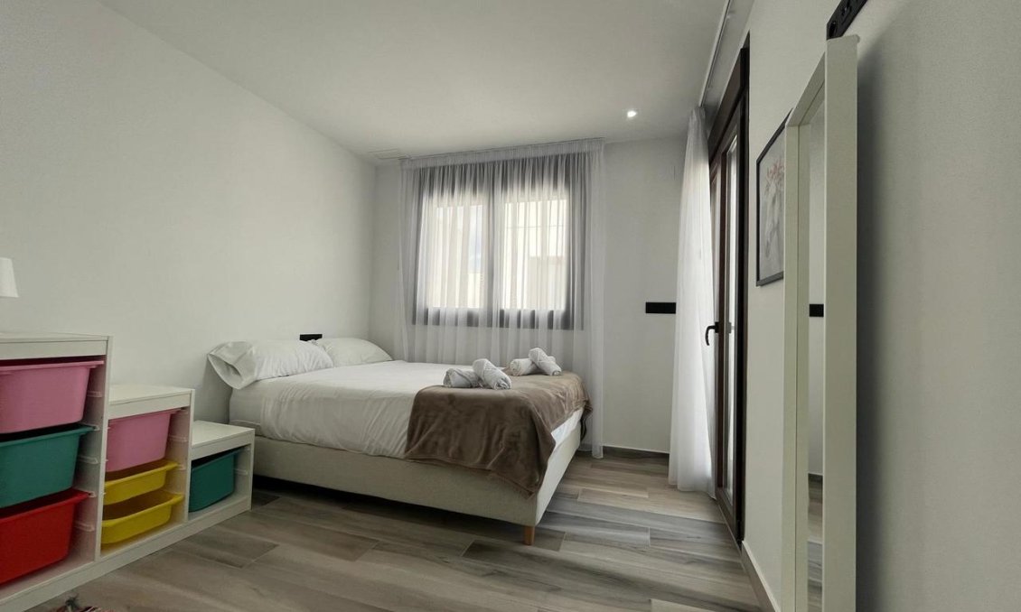 Segunda mano - Villa -
Los Altos - Costa Blanca