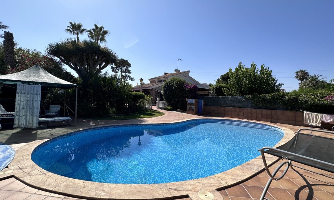 Segunda mano - Villa -
Elche - Costa Blanca
