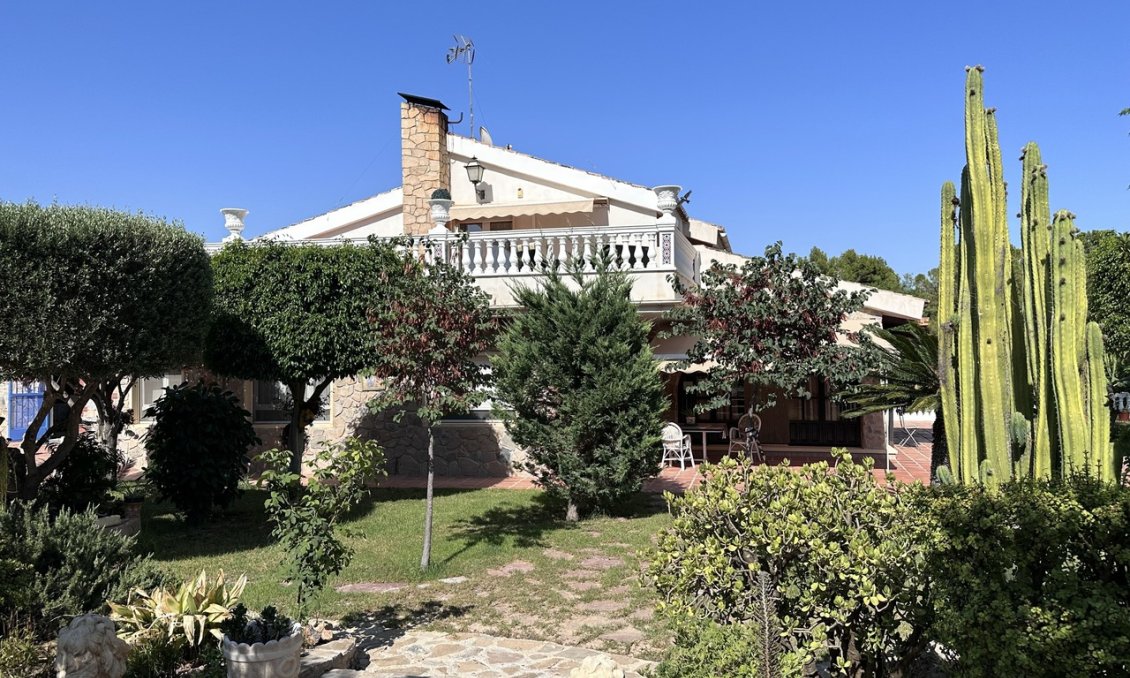 Segunda mano - Villa -
Elche - Costa Blanca