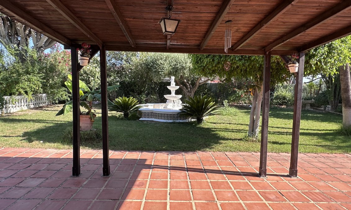 Segunda mano - Villa -
Elche - Costa Blanca