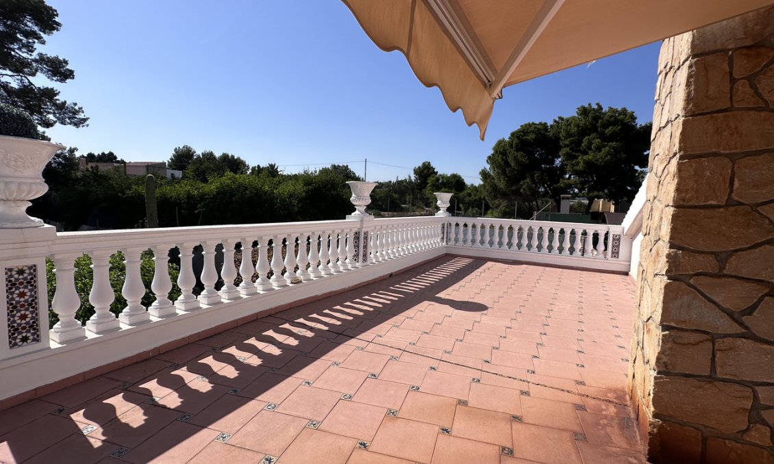 Segunda mano - Villa -
Elche - Costa Blanca