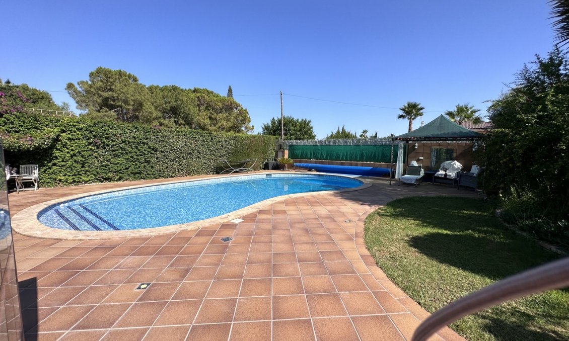 Segunda mano - Villa -
Elche - Costa Blanca