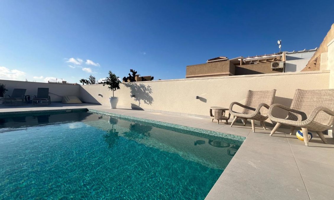 Segunda mano - Villa -
La Siesta - Costa Blanca