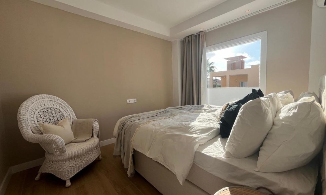 Segunda mano - Villa -
La Siesta - Costa Blanca