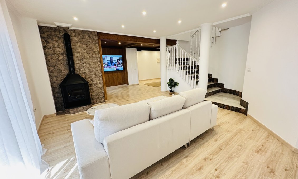 Revente - Villa -
Orihuela - Inland