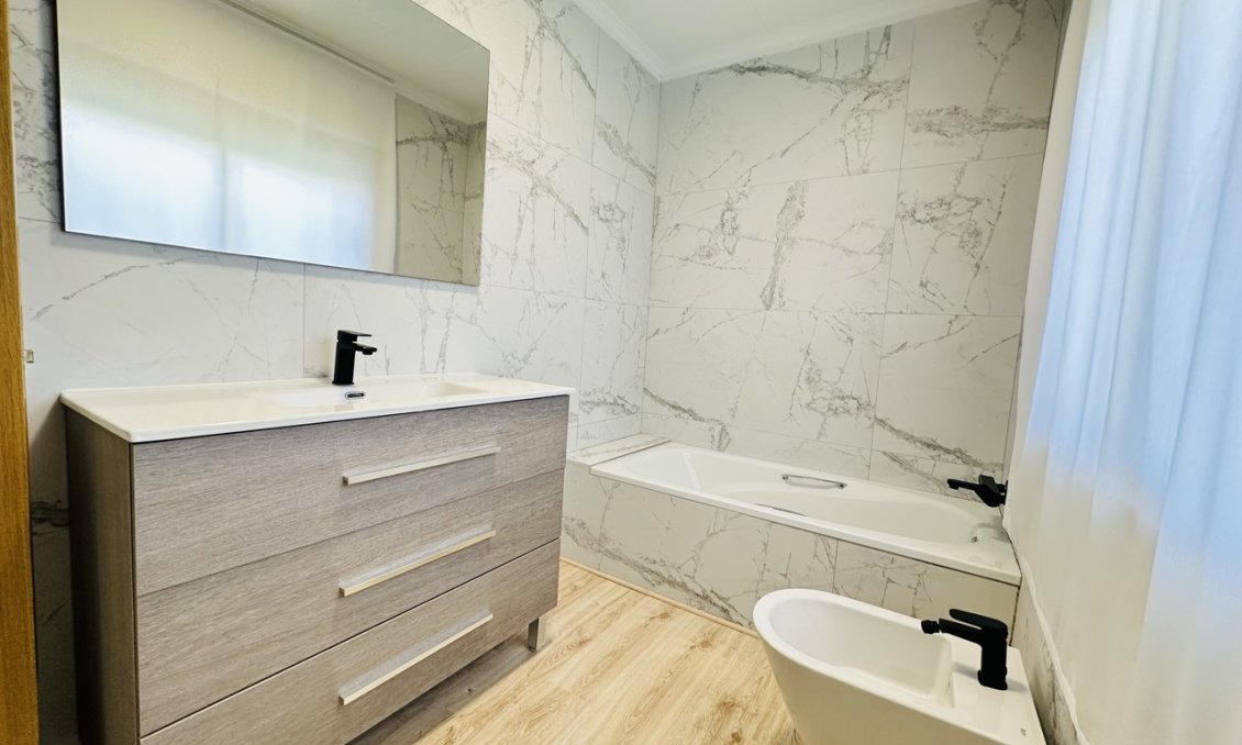Revente - Villa -
Orihuela - Inland