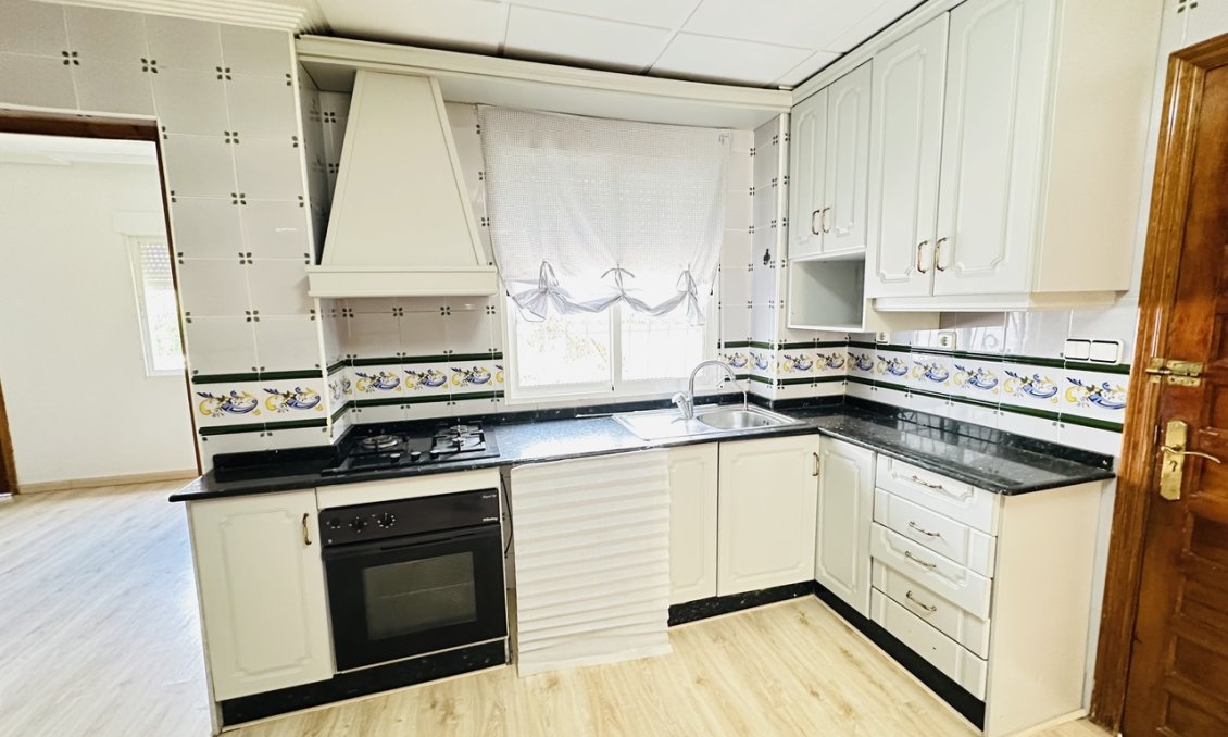 Revente - Villa -
Orihuela - Inland